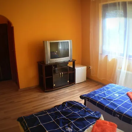 Palota Panzio Bed & Breakfast